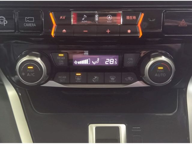 NISSAN SERENA  S-HYBRID 4WD 2018 Image 31