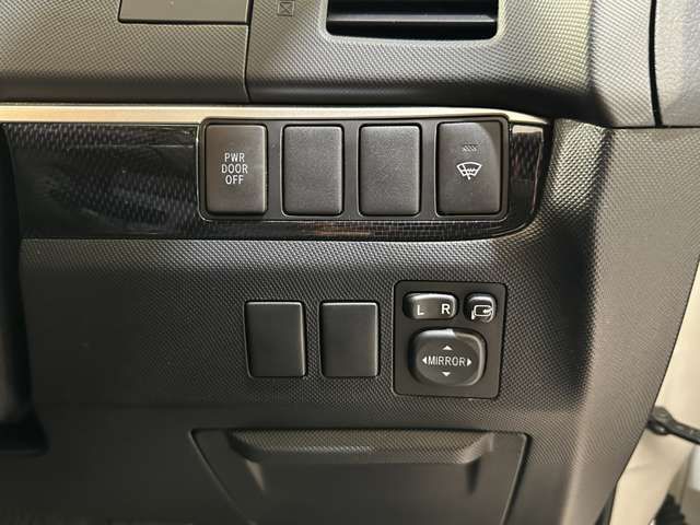 TOYOTA ESTIMA 2013 Image 31