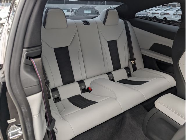 BMW M4 2021 Image 31