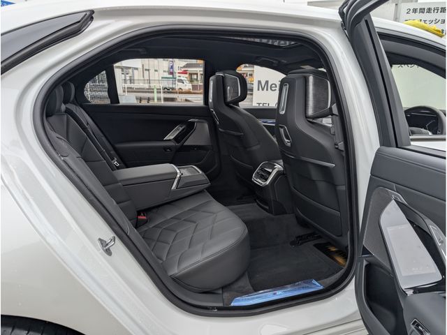 BMW 7SERIES 2025 Image 31