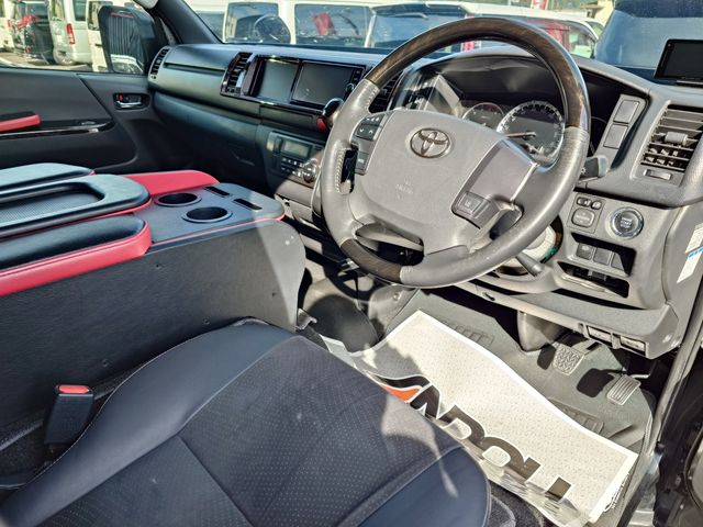 TOYOTA HIACE VAN 2WD 2018 Image 31