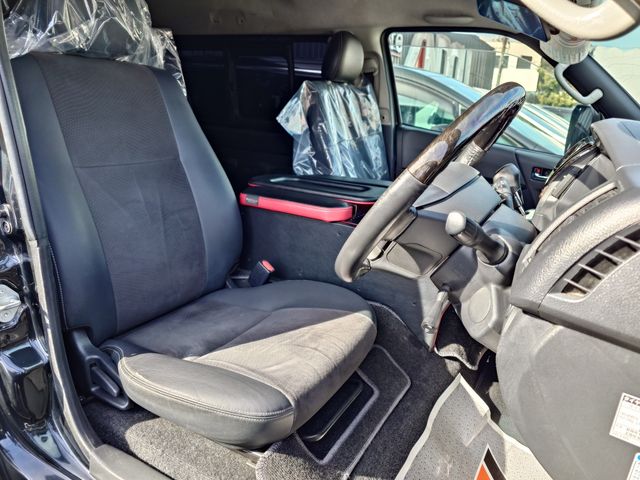 TOYOTA HIACE VAN 2WD 2018 Image 31