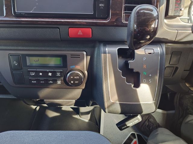 TOYOTA HIACE VAN 2WD 2018 Image 31