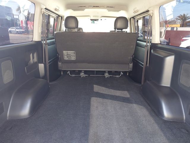 TOYOTA HIACE VAN 2WD 2018 Image 31