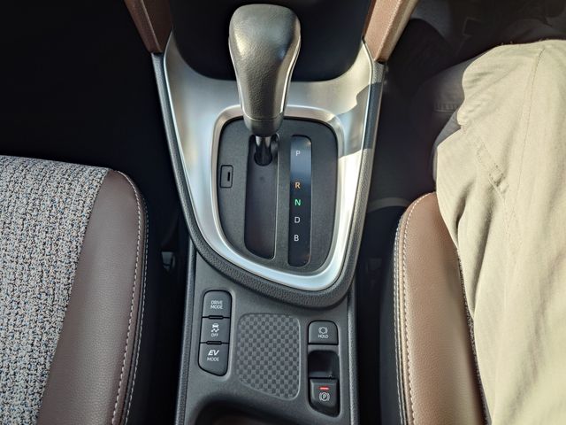 TOYOTA YARIS CROSS HYBRID 2023 Image 31