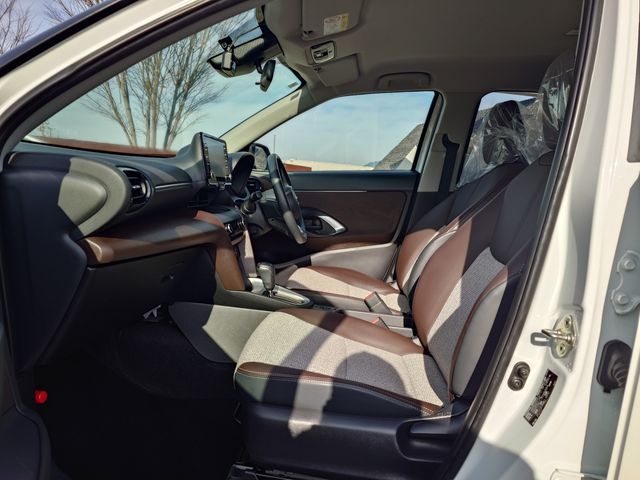 TOYOTA YARIS CROSS HYBRID 2023 Image 31