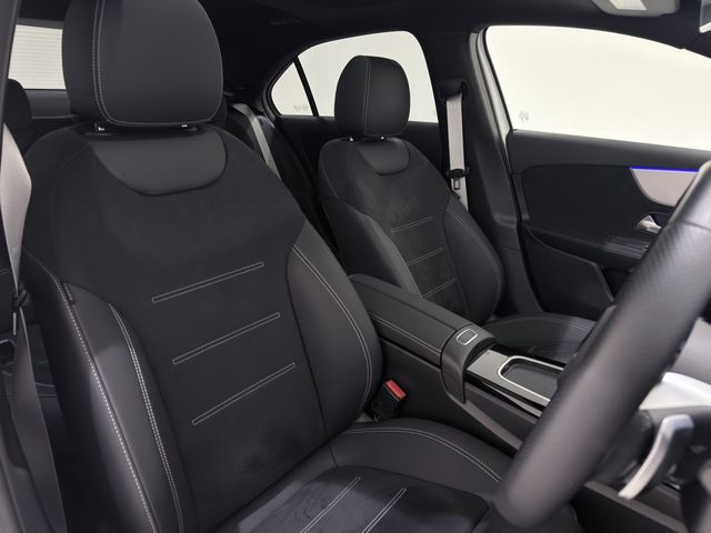 MERCEDES BENZ A CLAS 2025 Image 31