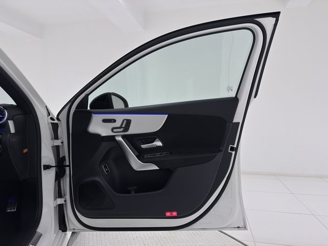 MERCEDES BENZ A CLAS 2025 Image 31