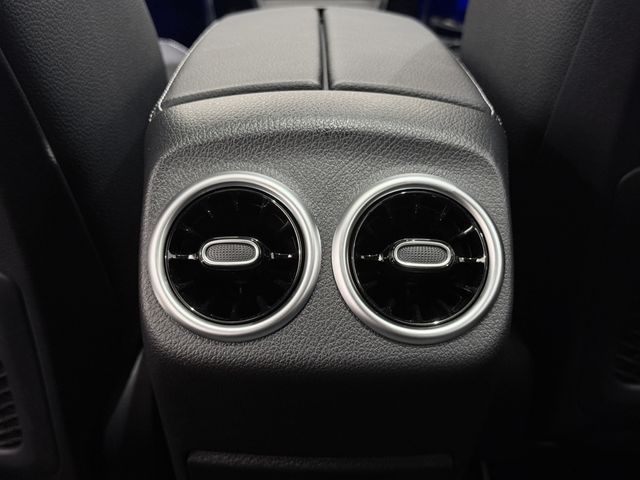 MERCEDES BENZ A CLAS 2025 Image 31