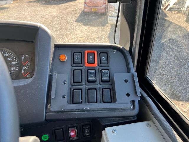 ISUZU ERGA 2019 Image 31