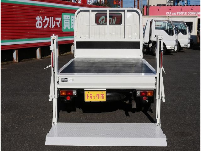 TOYOTA DYNA 2017 Image 31