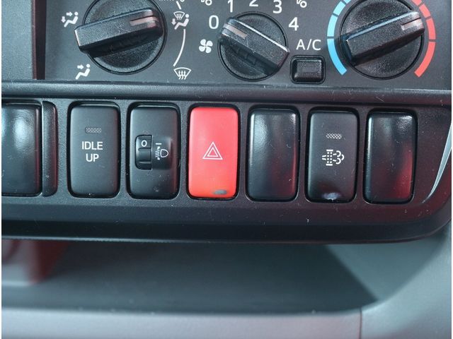 TOYOTA DYNA 2017 Image 31