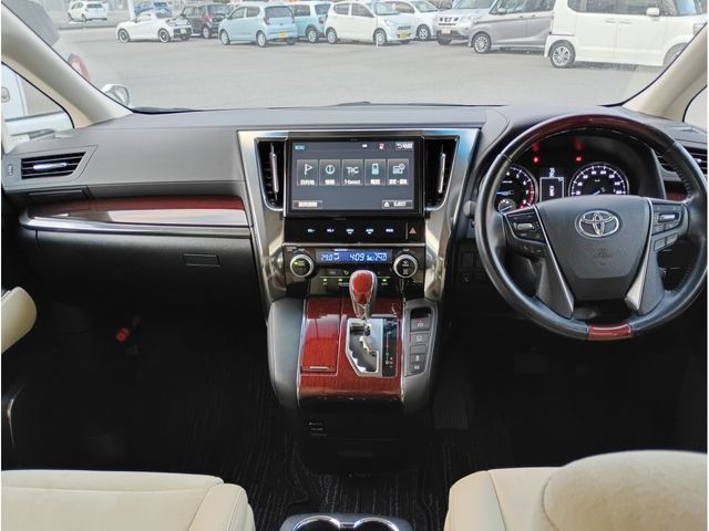 TOYOTA VELLFIRE 2017 Image 31