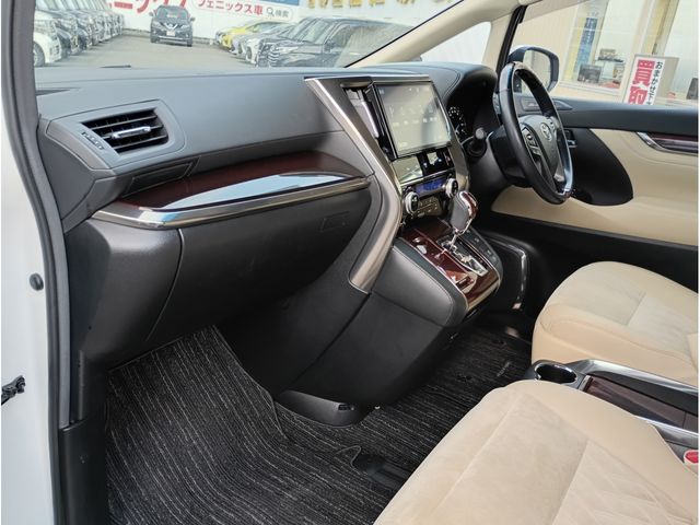 TOYOTA VELLFIRE 2017 Image 31