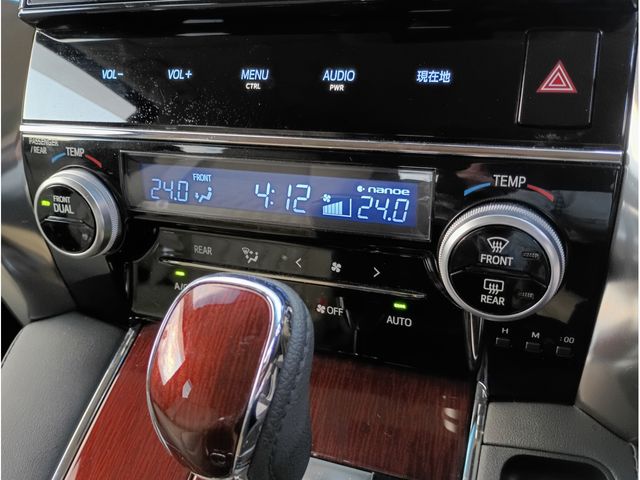 TOYOTA VELLFIRE 2017 Image 31