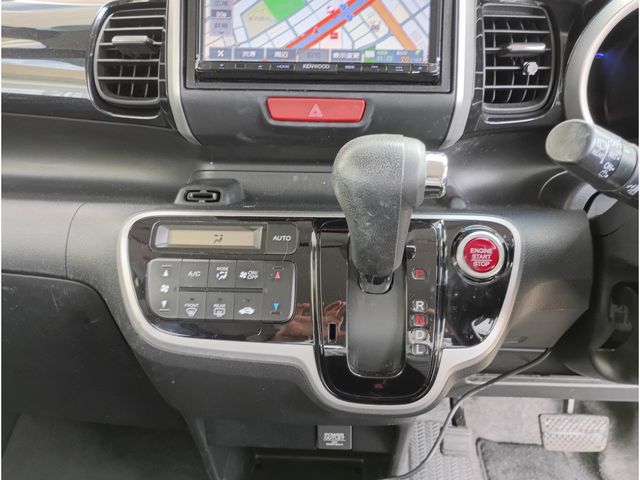 HONDA N BOX CUSTOM 2014 Image 31