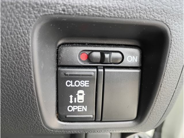 HONDA N BOX CUSTOM 2014 Image 31