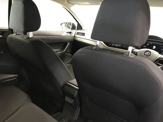 VOLKSWAGEN POLO 2018 Image 31