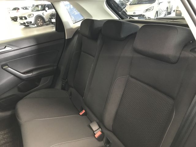 VOLKSWAGEN POLO 2018 Image 31