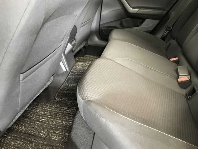 VOLKSWAGEN POLO 2018 Image 31