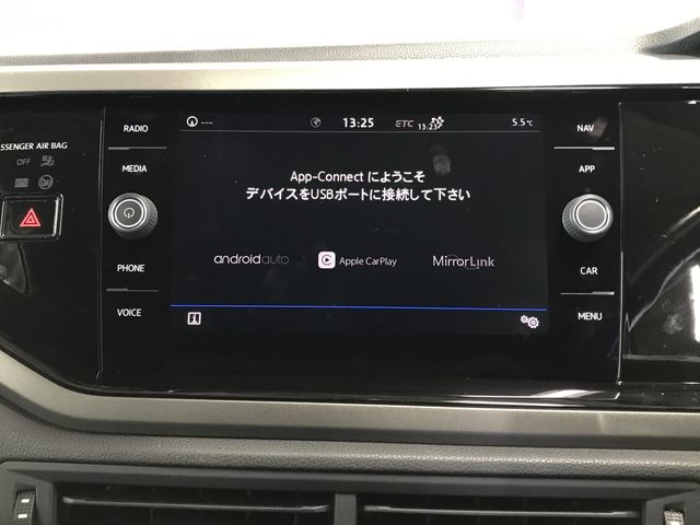 VOLKSWAGEN POLO 2018 Image 31