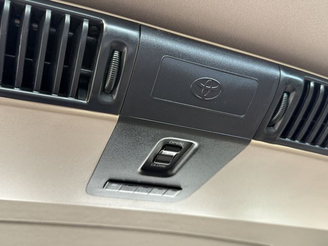 TOYOTA ESTIMA  4WD 1997 Image 31