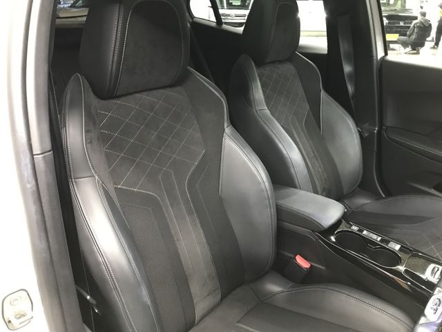 PEUGEOT 2008 2020 Image 31