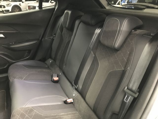 PEUGEOT 2008 2020 Image 31