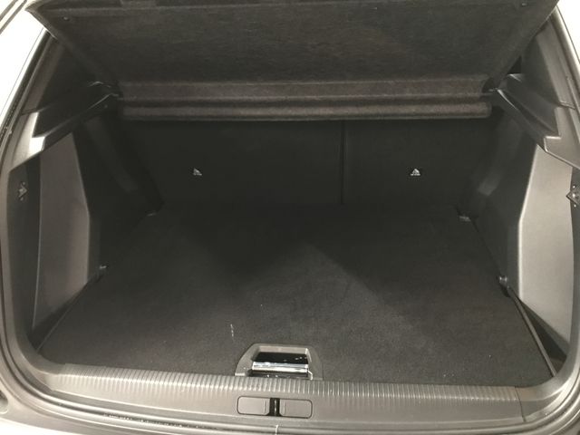 PEUGEOT 2008 2020 Image 31