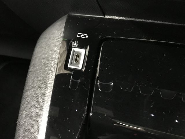 PEUGEOT 2008 2020 Image 31