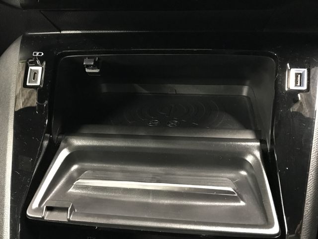 PEUGEOT 2008 2020 Image 31