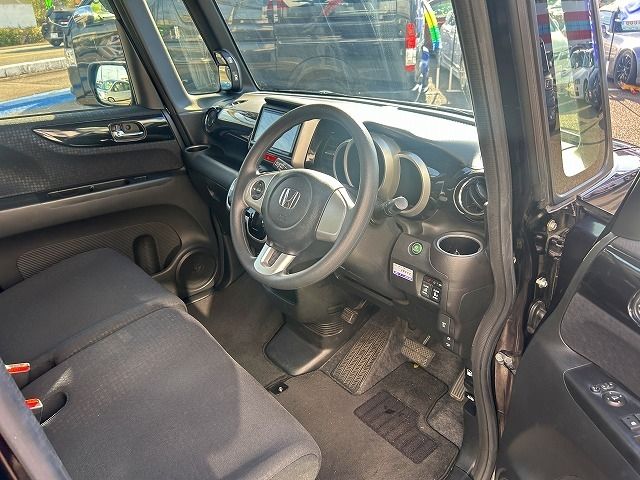 HONDA N BOX CUSTOM 2016 Image 31