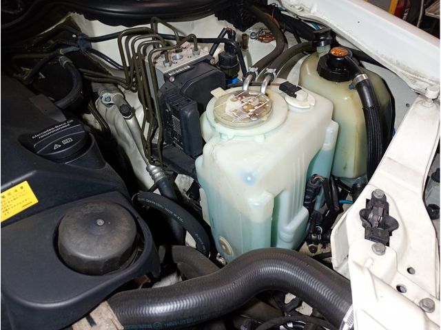 MERCEDES BENZ E CLAS 2003 Image 31