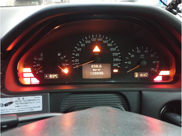 MERCEDES BENZ E CLAS 2003 Image 31