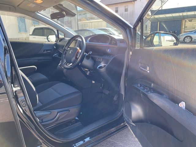 TOYOTA SIENTA HYBRID 2020 Image 31