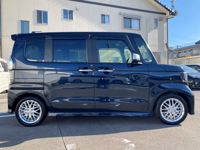 HONDA N BOX CUSTOM 2021 Image 31