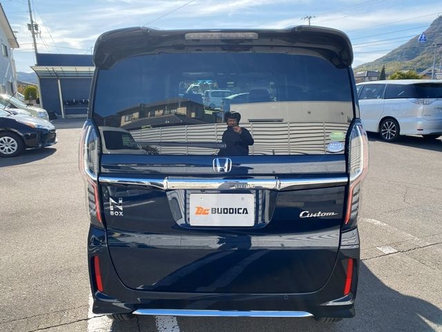 HONDA N BOX CUSTOM 2021 Image 31