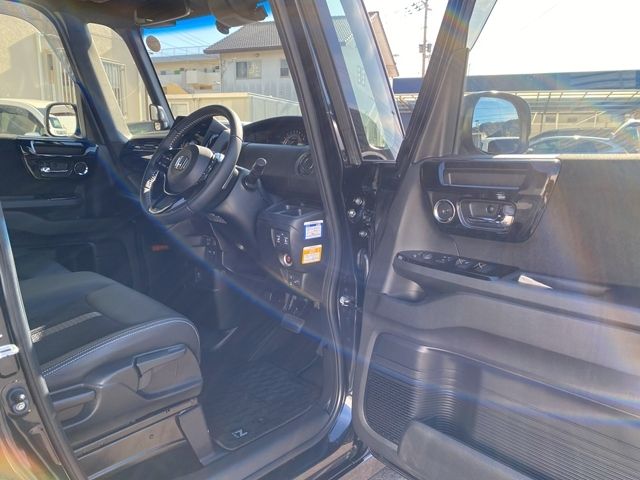 HONDA N BOX CUSTOM 2021 Image 31