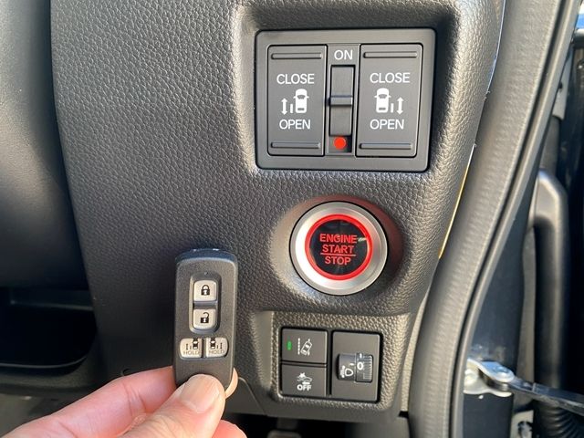 HONDA N BOX CUSTOM 2021 Image 31