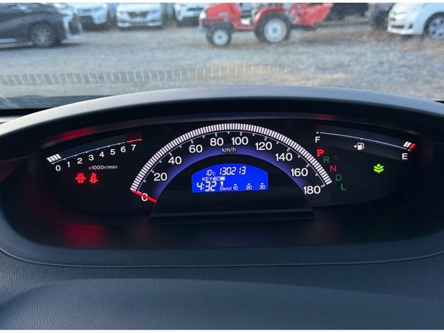 HONDA FREED SPIKE 2013 Image 31