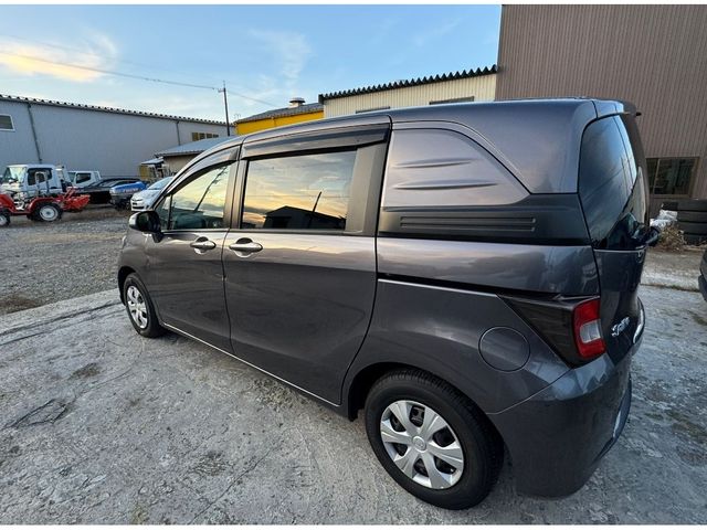 HONDA FREED SPIKE 2013 Image 31