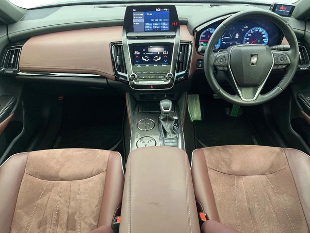 TOYOTA CROWN SEDAN HYBRID 2019 Image 31