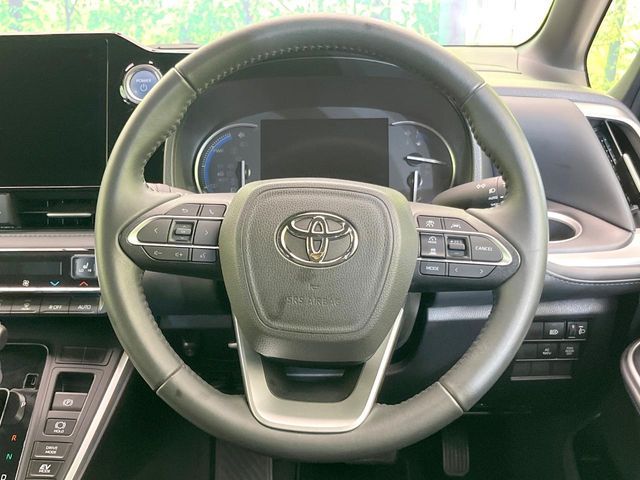 TOYOTA VOXY HYBRID 2023 Image 31