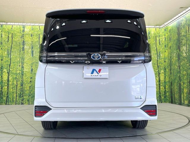 TOYOTA VOXY HYBRID 2023 Image 31