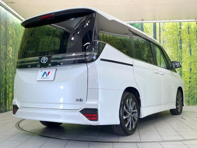 TOYOTA VOXY HYBRID 2023 Image 31