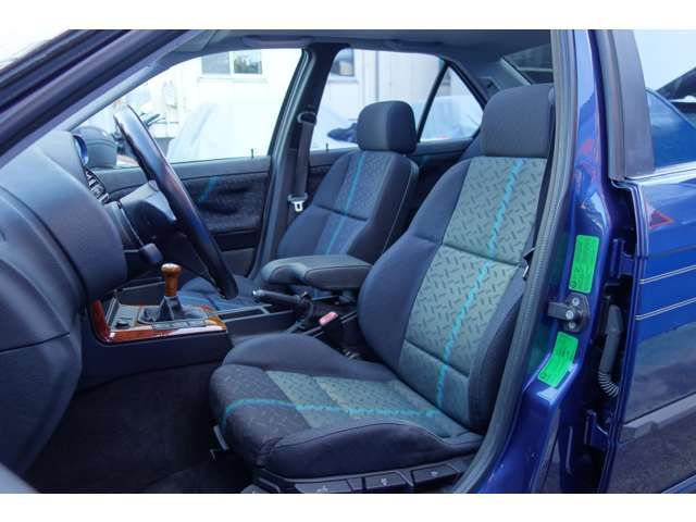 ALPINA B3 LIMOUSINE 1997 Image 31