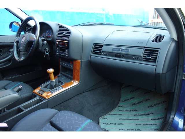 ALPINA B3 LIMOUSINE 1997 Image 31