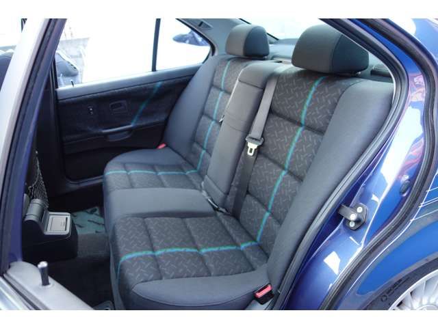 ALPINA B3 LIMOUSINE 1997 Image 31