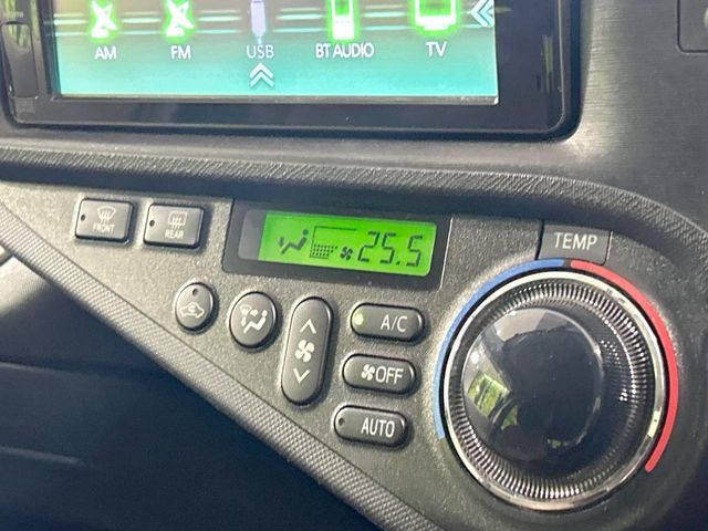 TOYOTA AQUA 2014 Image 31