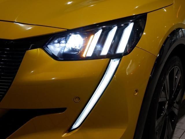 PEUGEOT 208 2021 Image 31